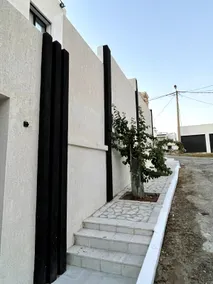 House with living room + 3 bedrooms - Image 4