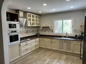 A nice, renovated, detached villa - Image 3