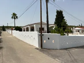 A nice, renovated, detached villa - Image 2