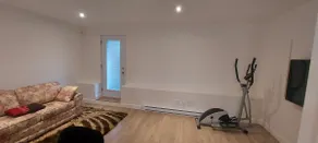 Cozy townhouse with parking. - Image 3