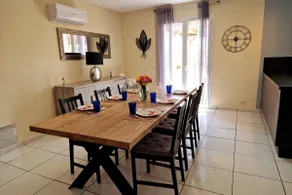 Spacious, air-conditioned family house with garden, 4 bedrooms - Image 3