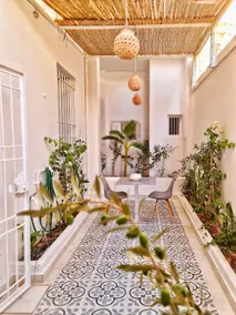 Waterfront house in the heart of Marsa - Image 4