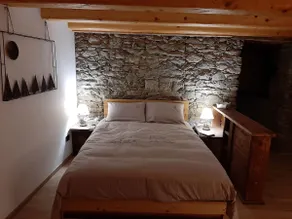 Middle-earth, studio in a mountain cabin - Image 2