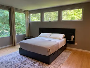 Cedarblock: Modern 3br forest-side escape - Image 2