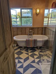 Stylish 3 bed Cotswold cottage with stunning views - Image 5