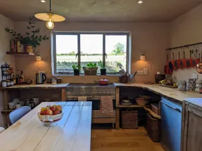 Stylish 3 bed Cotswold cottage with stunning views - Image 3
