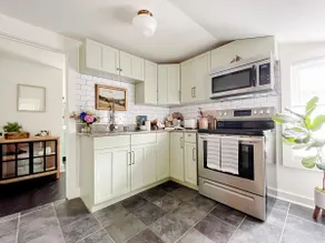 Charming Private Apt in South End w/ Hot Tub - Image 4