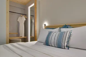 Selin Apartment overlooking Lake Pamvotida - Image 2