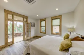 Upscale Vacation Home - Walk to the Riverfront! - Image 4
