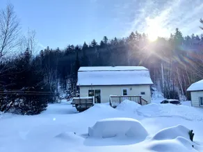 Small Chalet - Image 2