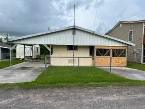 New Boat Slip! 3-Bedroom Camp IN Falgout Canal Marina, Theriot LA - Image 4