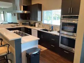 Awesome Bay Park Home W/ Roof Top Patio - Entire - Image 2
