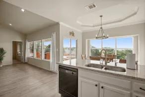 Lake Travis Home+Free Golf Cart+PickleBall+Views - Image 2
