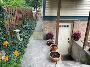 Old Irving Park- Sweet Garden Suite with Spa - Image 2