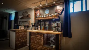 Charming Beachfront Apt w/Home Cinema & Coffee Bar - Image 3