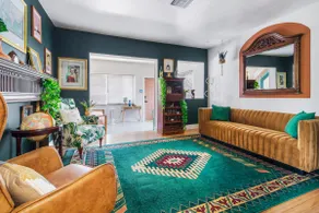 Banyan ReTREEt: Quirky Beach Cottage Near Marina - Image 4