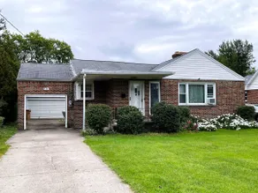 Relaxing 3BR Home Near Niagara Falls & Airport - Image 2