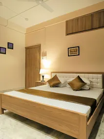 AlpineRetreat2.0- lovely urbancondowith patio-1BHK - Image 3