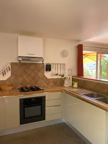 Large studio rental amid olive trees - Image 3