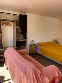 Large studio rental amid olive trees - Image 2