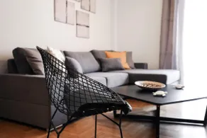 Urban 2BD apt next to Piraeus port and metro - Image 4