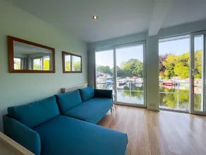 Flat overlooking the river at Hampton Court - Image 3