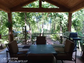 Lakefront log cabin in the woods! - Image 5