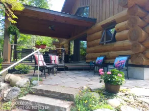 Lakefront log cabin in the woods! - Image 3