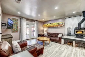 Pet Friendly & Tranquil Home with Hot Tub - Image 2