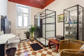 Gatsby's House - Downtown luxury with parking - Image 4
