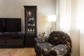 Gatsby's House - Downtown luxury with parking - Image 3