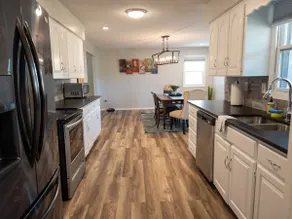 Stylish Rancher in Quiet, Tree Lined Neighborhood - Image 3