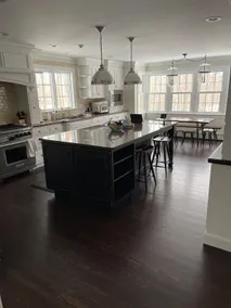 Cheerful 4 bedroom home w/study, gym & fireplace - Image 4