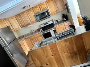 Large two bedroom suite - Image 5