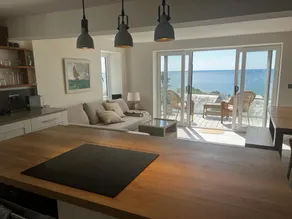 Cornish Seaside Apartment with Fantastic Sea Views - Image 5