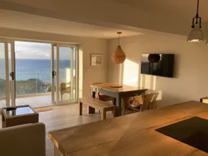 Cornish Seaside Apartment with Fantastic Sea Views - Image 3