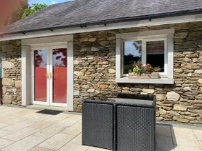 Adorable 2-bed cottage located on the Wicklow Way - Image 2