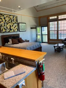 Emma's Corner · Lovely suite Downtown Galena, with - Image 4