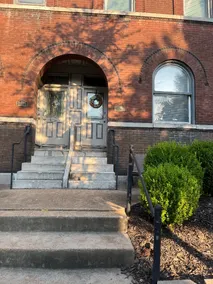 Historic, quiet 2 Bdrm/1 bath/workspace Full Condo - Image 2