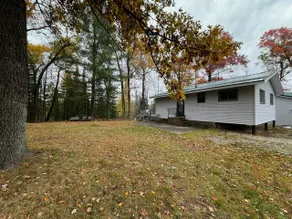 Cozy Cottage with 20 acres - Image 3