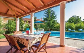 Villa mit privatem Pool, Terrasse und Grill - Image 4