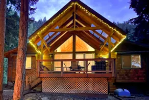 Lakeside Cabin in the Trees with Views and Hot Tub - Image 5