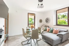 Cozy and Good Vibes Villa Castana Apartment - Image 2