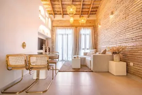 Natural & authentic Wabi-Sabi loft by the beach - Image 3