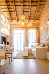 Natural & authentic Wabi-Sabi loft by the beach - Image 5