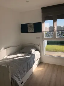 Beautiful 3-bedroom apartment in a residence - Image 2