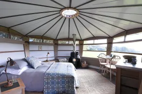 Wooden hand-crafted Caban with beautiful sea views - Image 2