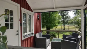 Cozy small house with annex and large garden - Image 4