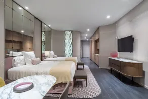 City Escapes Suites at SLS Lux Brickell Building - Image 5