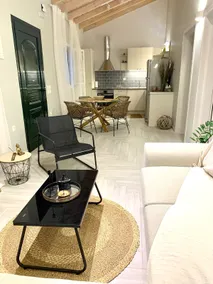 Tesoro Luxury Villa - Image 4